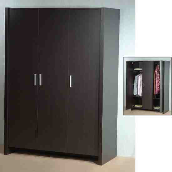 This is Router Design Two Doors Wardrobe. Code is HPD516. Product of Wardrobes - Free standing wardrobes, lamination wardrobe, UV wardrobes, Modern fancy wardrobe, will be ready on order Al Habib